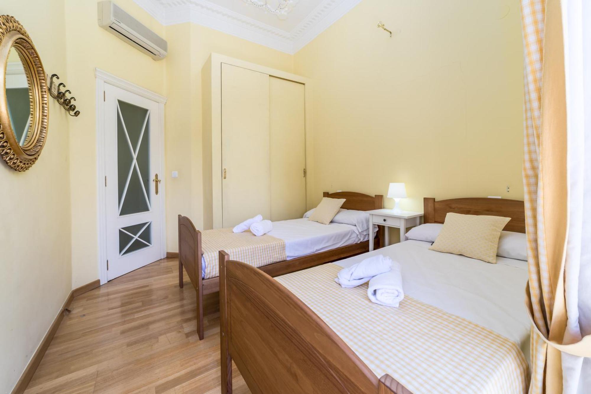 My Loft 4 You Gran Via Valencia Bagian luar foto